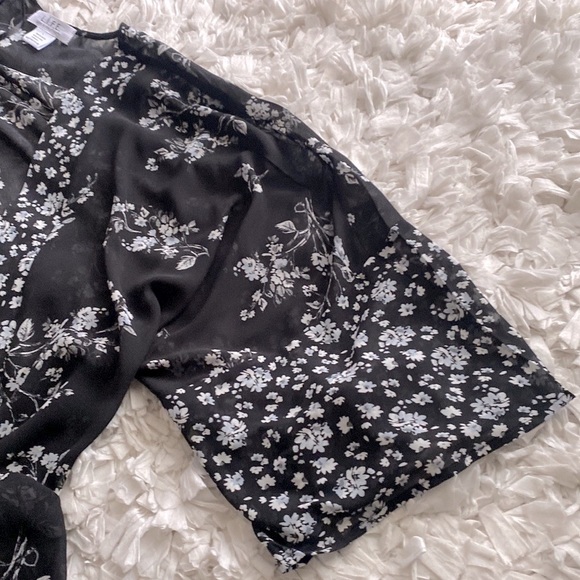 NWT Sheer Kimono Wrap Cover up - Picture 2 of 3